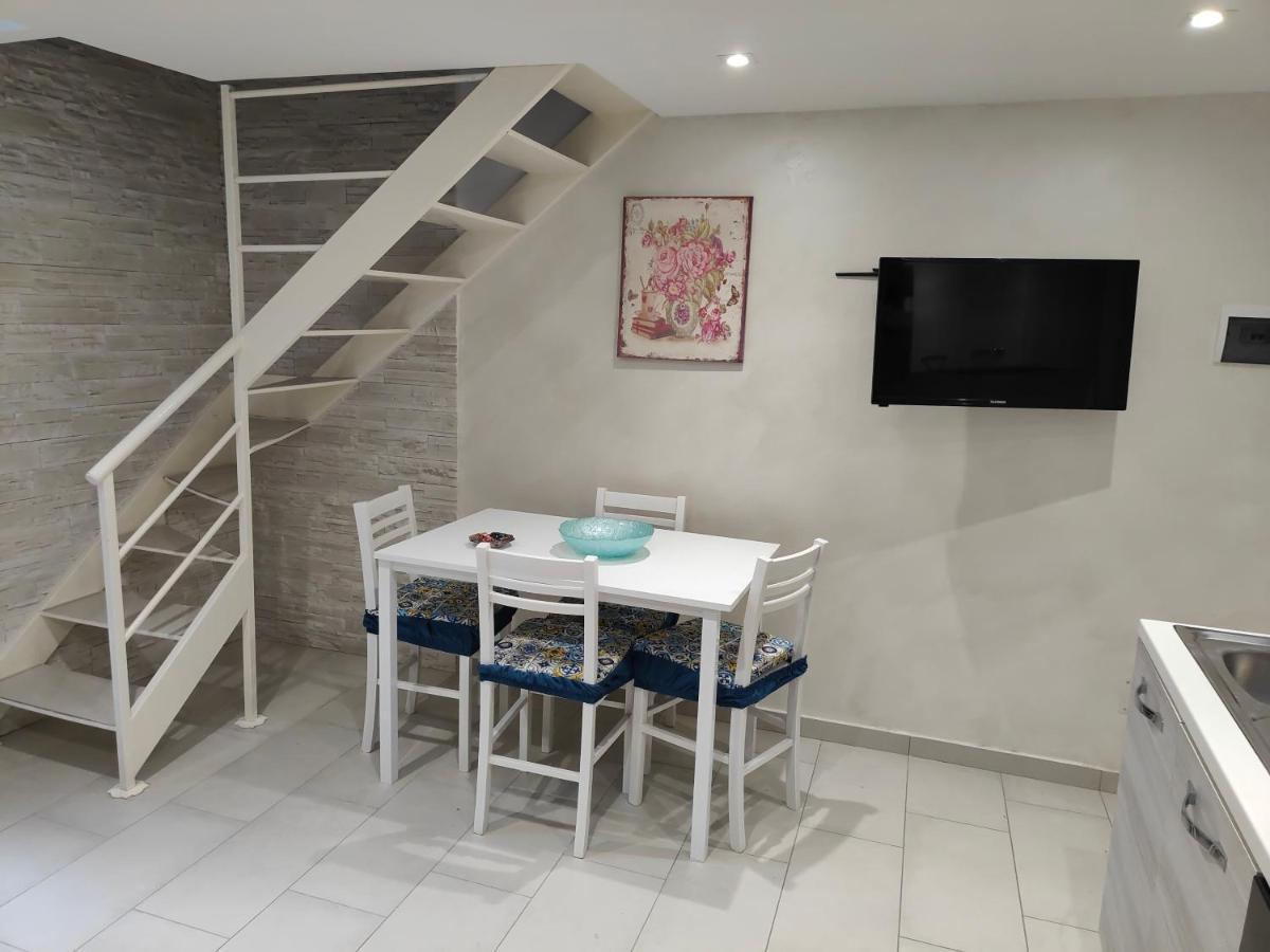 Il Geco Apartment Napoli Bagian luar foto